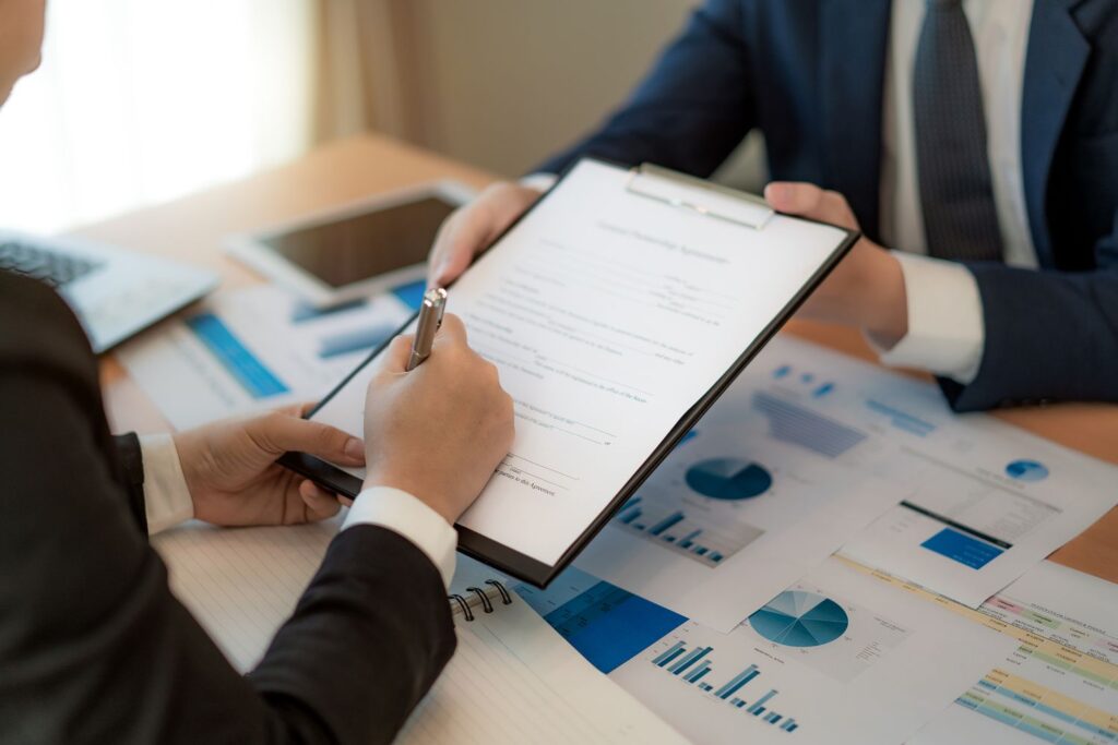 business contracts, small business contracts, legal documents for startups, client service agreement, independent contractor agreement, NDA agreement, website terms and conditions, privacy policy, entrepreneur legal tips, startup contracts