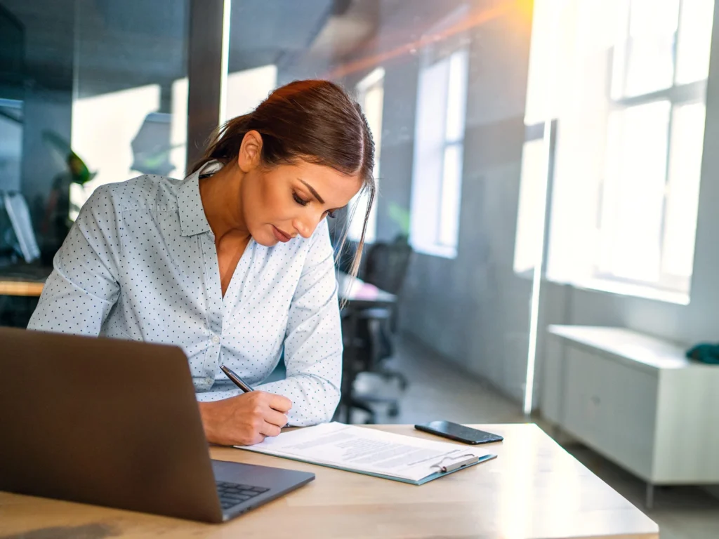 business contracts, small business contracts, legal documents for startups, client service agreement, independent contractor agreement, NDA agreement, website terms and conditions, privacy policy, entrepreneur legal tips, startup contracts