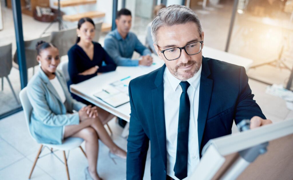 business consultant, what a business consultant does, hire a business consultant, small business consultant, business growth consultant, consultant for startups, improve business profits, business strategy consultant, operational consultant, expert business advice