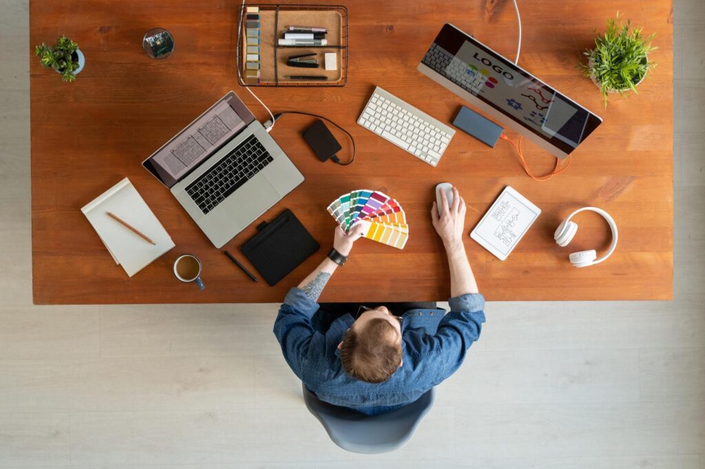 business mistakes, common business mistakes, entrepreneur mistakes, startup mistakes, new entrepreneur tips, business growth strategies, first year business tips, small business mistakes, startup success tips, business planning, branding mistakes, marketing mistakes