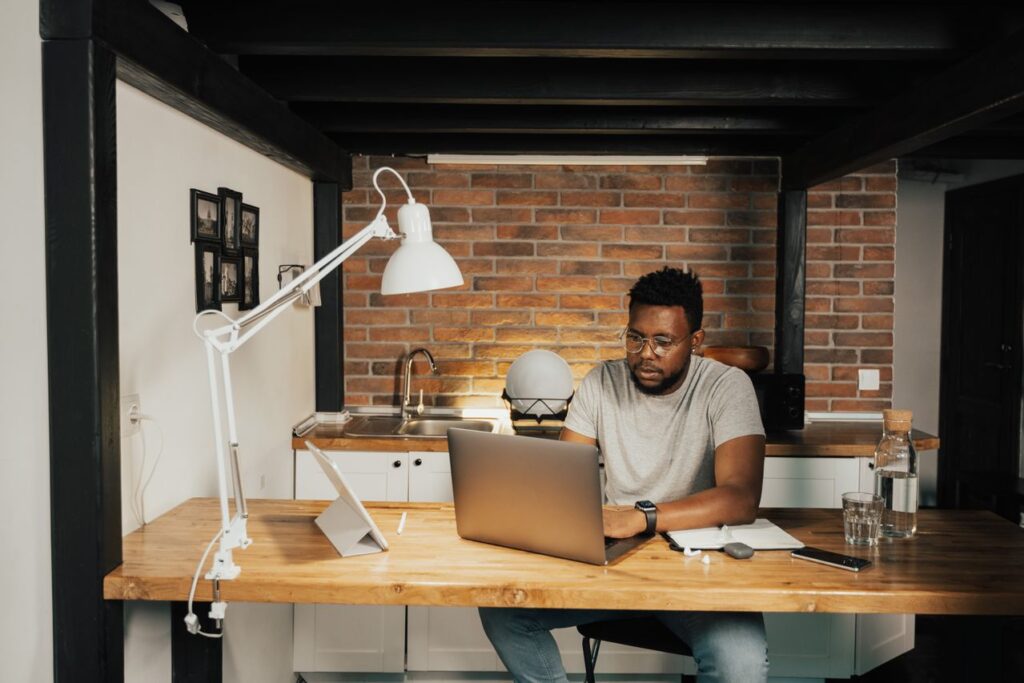 remote work, remote work productivity, time management, work from home, productivity hacks, time blocking, Pomodoro Technique, work-life balance, remote employee, home office, AI productivity, focus, organization, scheduling, remote career