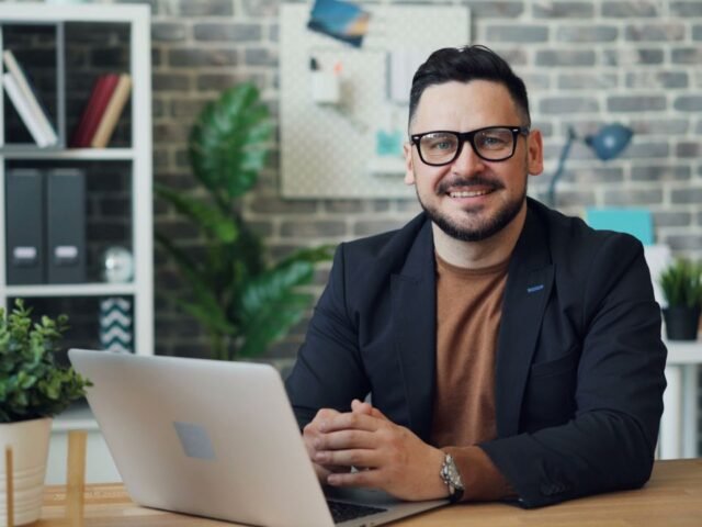 Financial Habits That Keep a Small Business Profitable